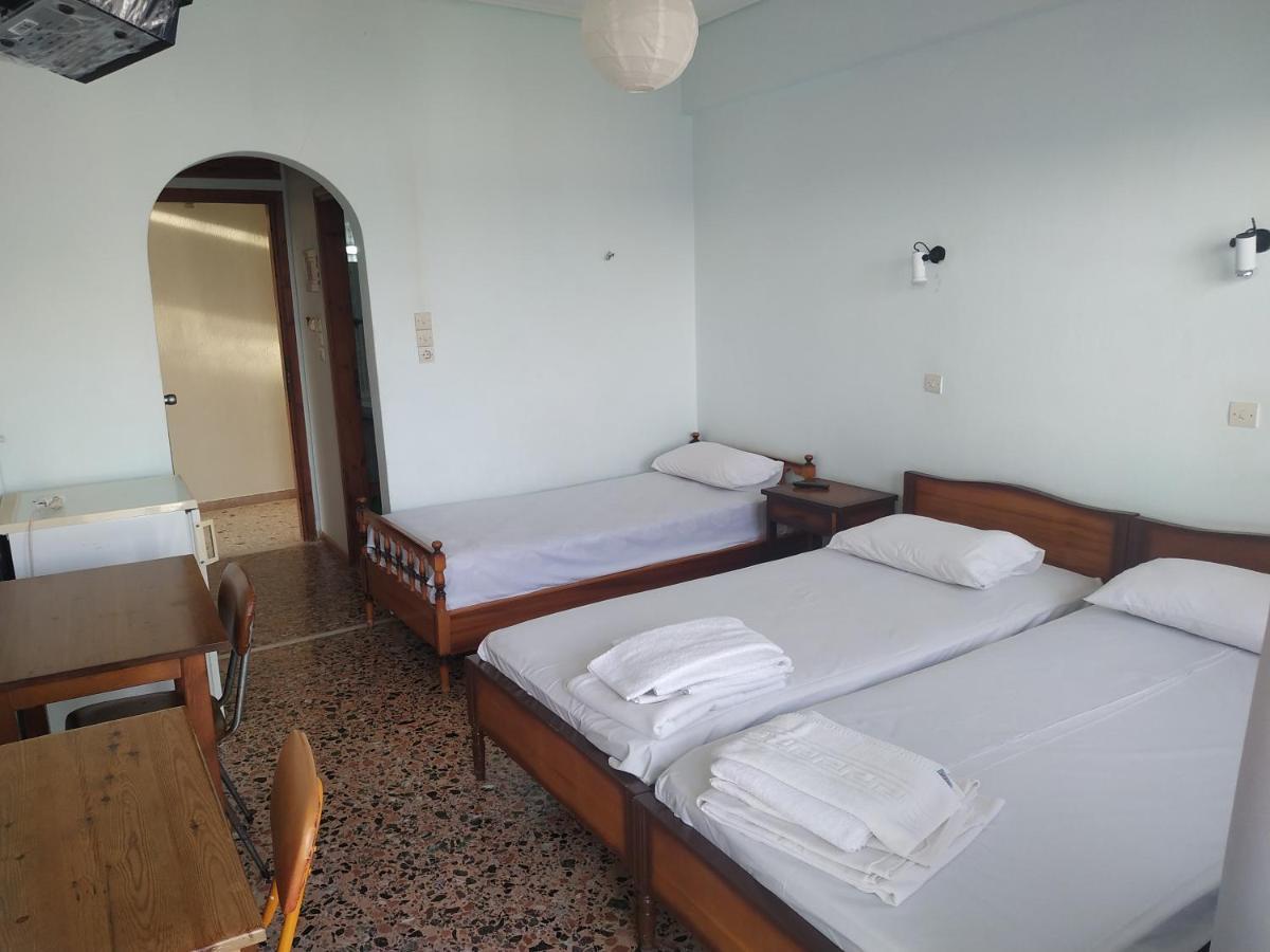 Poulea Rooms Kalamata Exterior foto