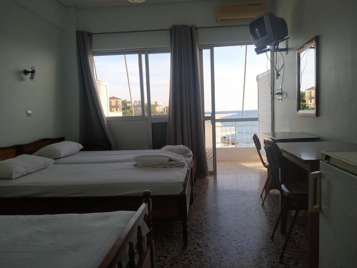 Poulea Rooms Kalamata Exterior foto