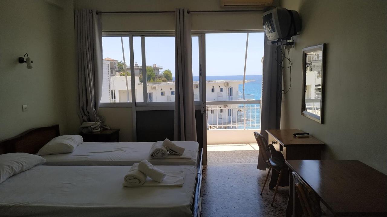 Poulea Rooms Kalamata Exterior foto