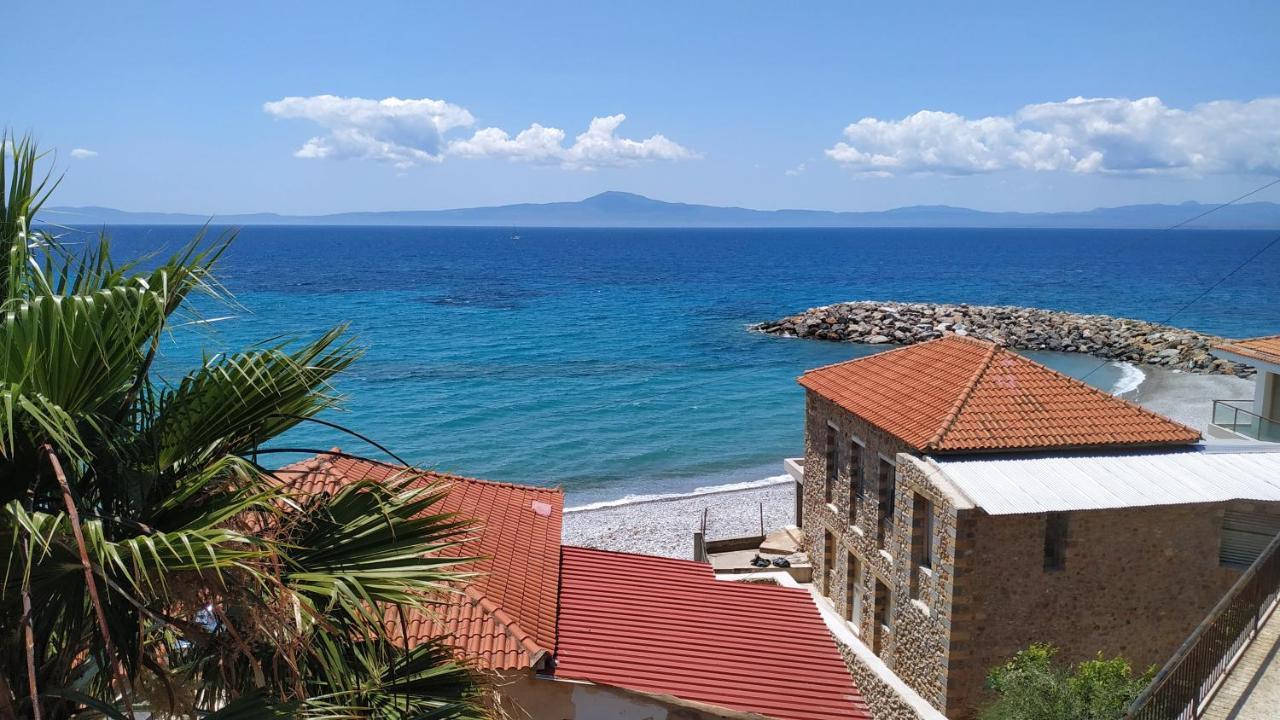 Poulea Rooms Kalamata Exterior foto
